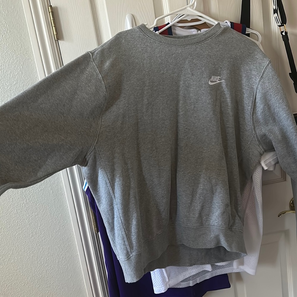 nike crewneck